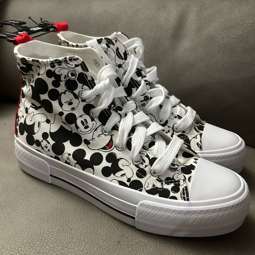 Disney Women's Mickey Mouse High-Top Lace-Up Sneakers Black White Size 8